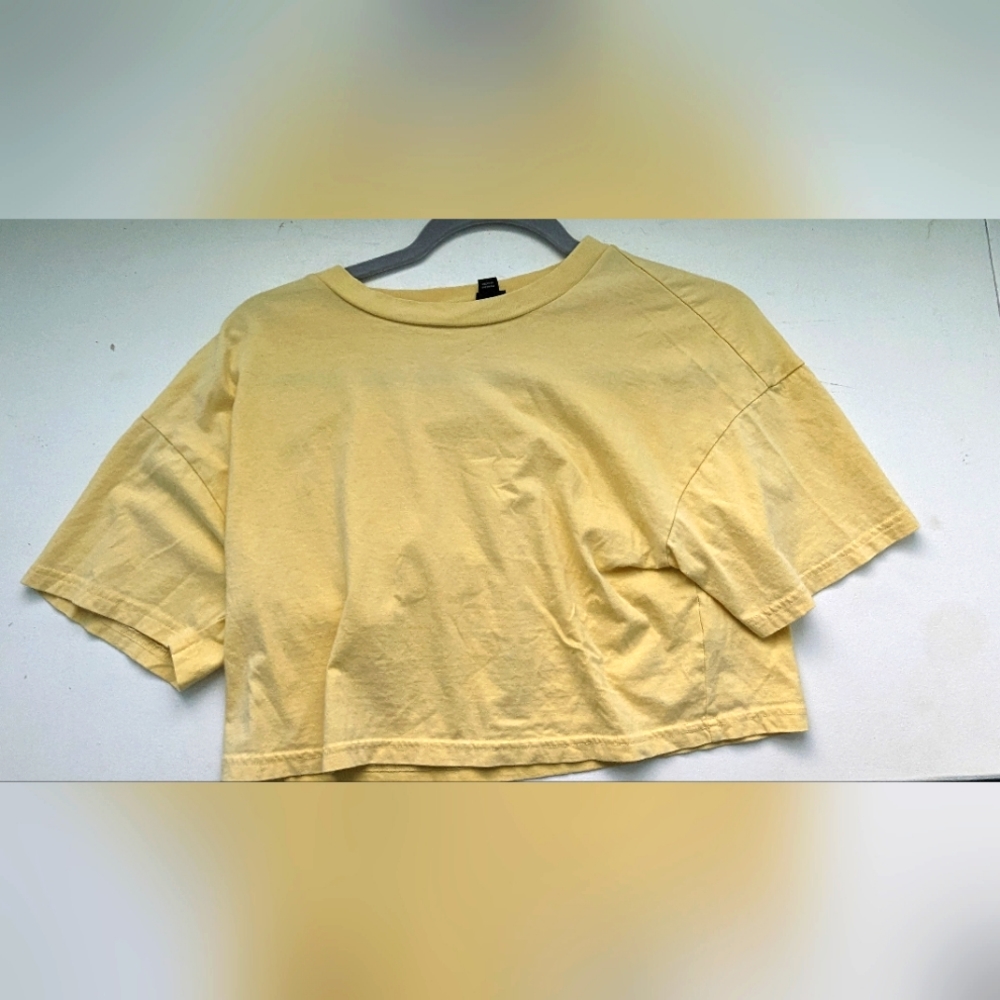 Yellow crop top / t shirt